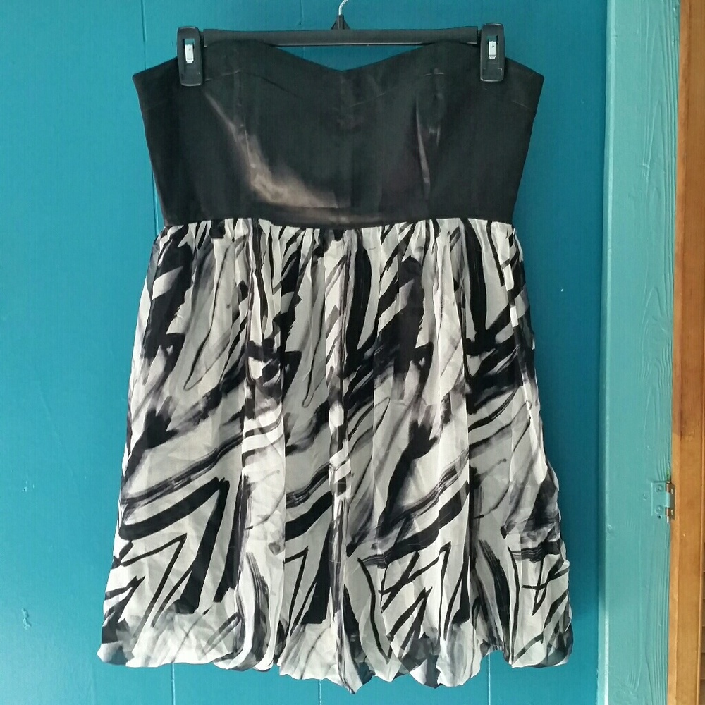 Forever 21 Black & White Silk Chiffon Dress Large